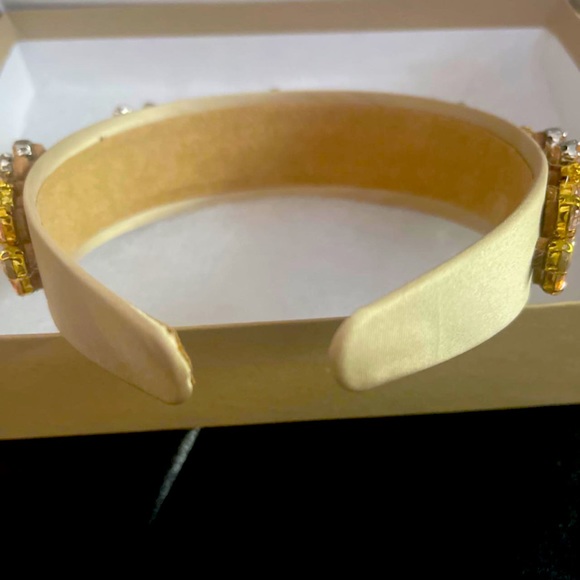 Treasured Jewels Headband Fancy and quality with Jewels NIB - Picture 3 of 3